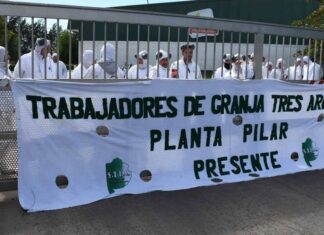 Paro y protesta en la planta de Granja Tres Arroyos en Pilar por falta de pago